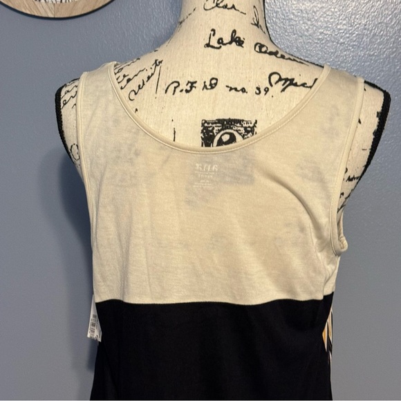 A.n.a Geometric Print Tank - Picture 8 of 10